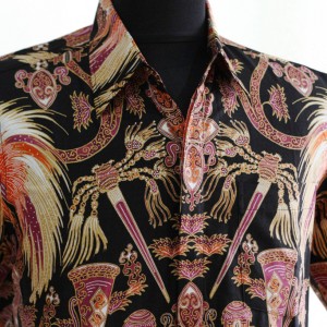 kemeja-batik-cendrawasih-hitam-close-up